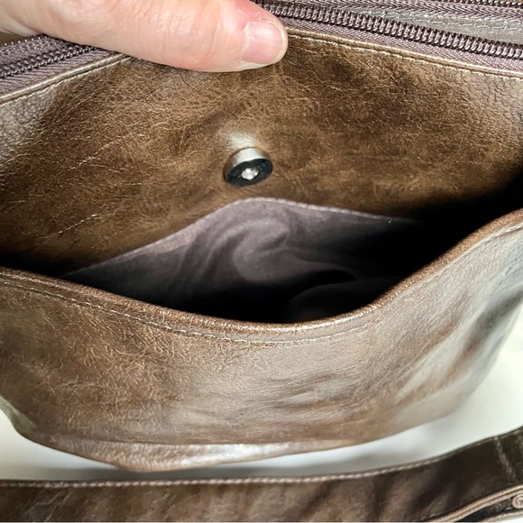 Braciano Brown Faux Leather shoulder/crossbody bag - Picture 5 of 13